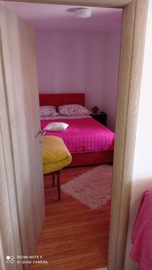 Holiday Home Marija Vrlika Exterior foto