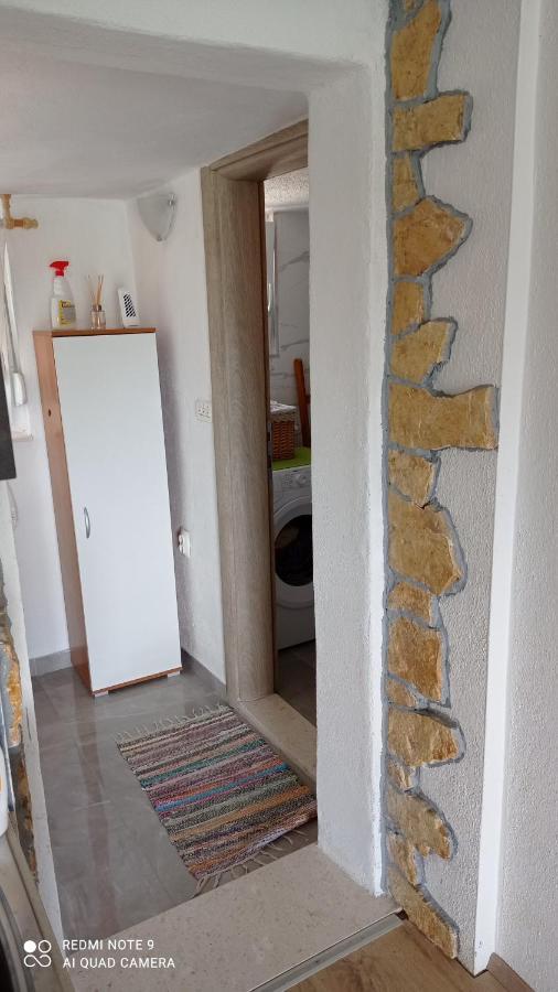 Holiday Home Marija Vrlika Exterior foto